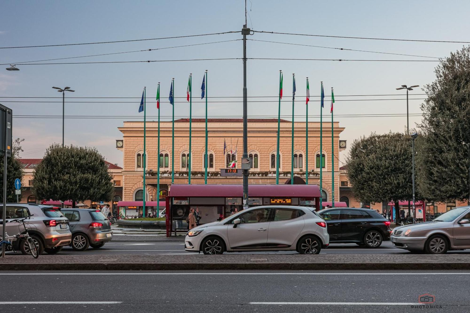 Front Station Apartment - Stazione Centrale Di Bolonya Dış mekan fotoğraf