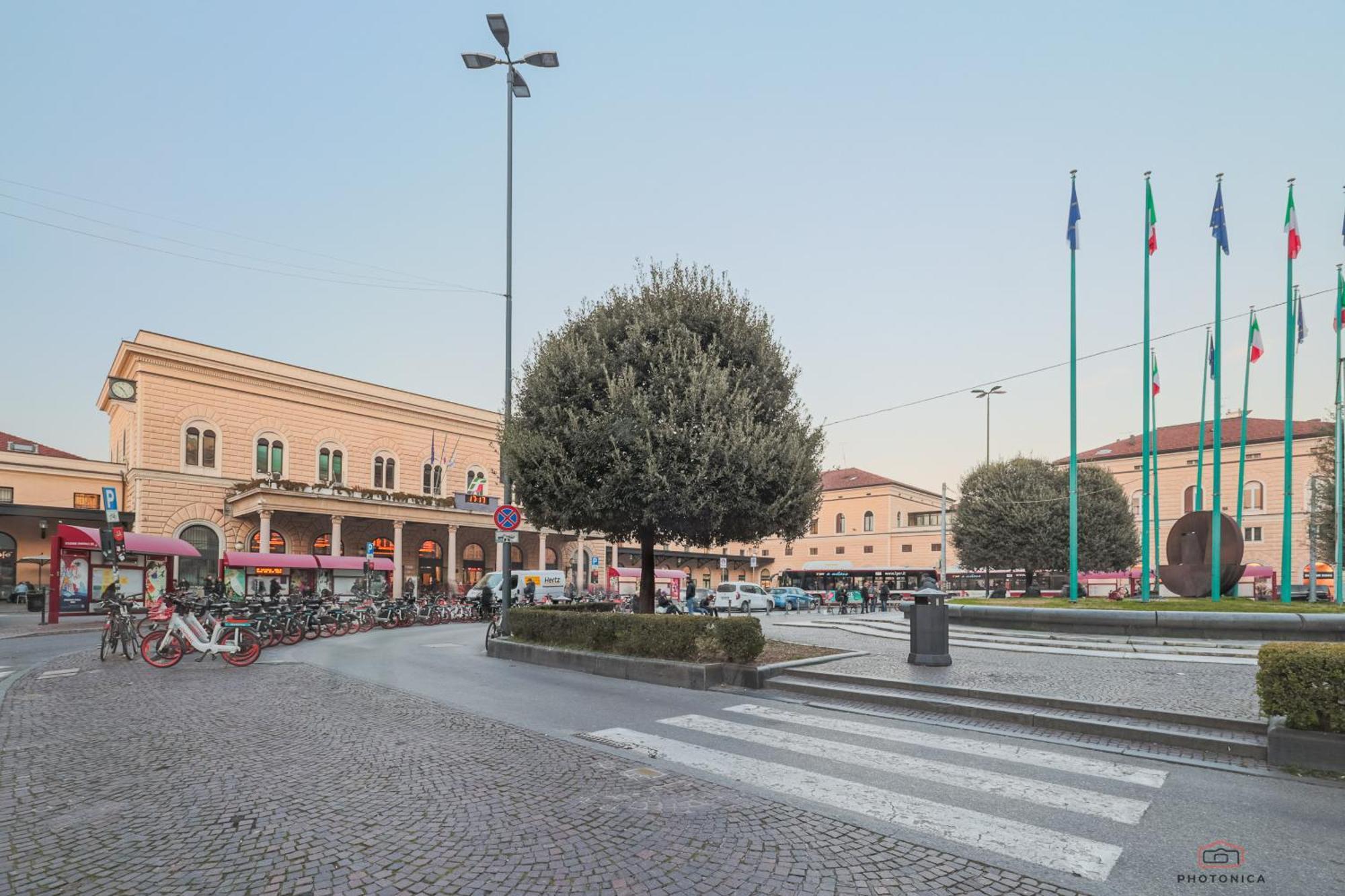 Front Station Apartment - Stazione Centrale Di Bolonya Dış mekan fotoğraf
