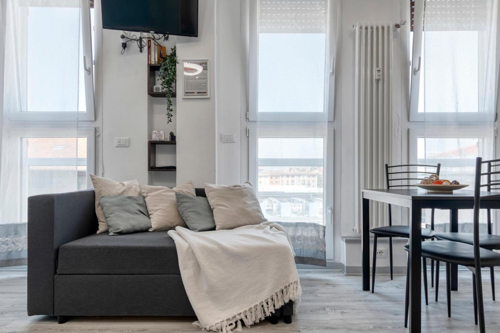 Front Station Apartment - Stazione Centrale Di Bolonya Dış mekan fotoğraf