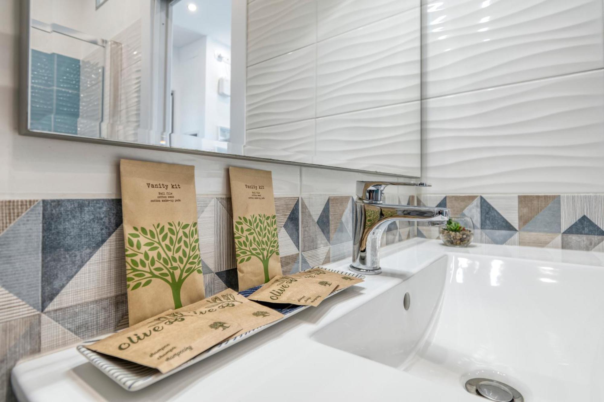 Front Station Apartment - Stazione Centrale Di Bolonya Dış mekan fotoğraf
